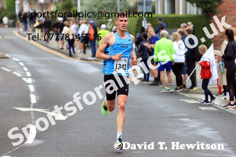Darlington 10k, 2024 Darlington 10k and Junior 3k Road Race.  Photo: David T. Hewitson/Sports for All Pics